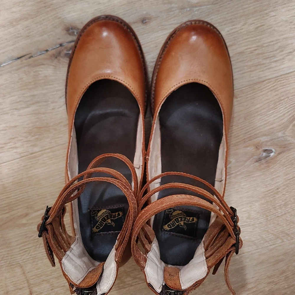 freebird Tan Leather Multi-Strap Block Heel Pumps - Picture 13 of 16